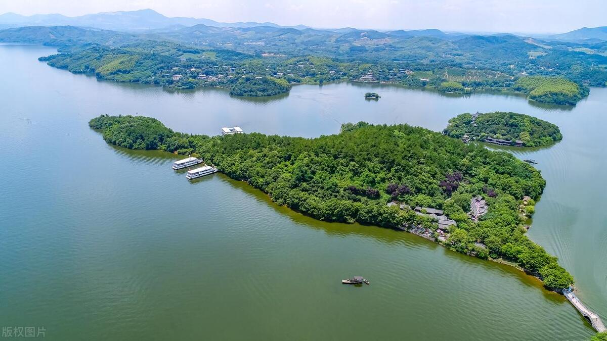 中国十大平地湖泊